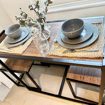 Cosy One Bedroom Apartment トローブリッジ エクステリア 写真
