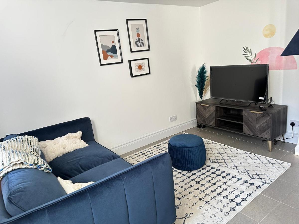 Cosy One Bedroom Apartment トローブリッジ エクステリア 写真
