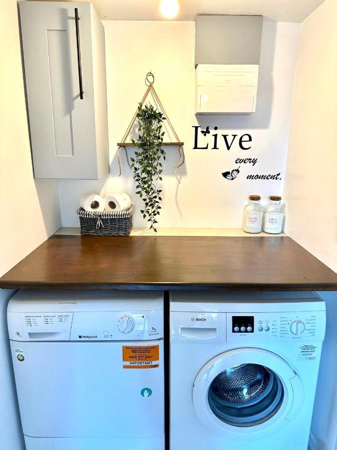 Cosy One Bedroom Apartment トローブリッジ エクステリア 写真